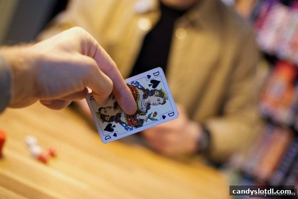 糖果派对电子游艺下载：精准评估对手策略的制胜法则