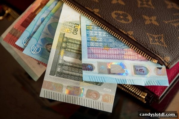 糖果派对电子游艺下载 | 掌握五大核查法，精准辨别正规彩票平台