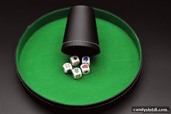 深度解析CQ9电子牛牛底牌分析技巧：糖果派对电子游艺下载实战指南