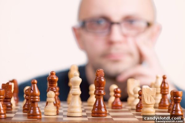 国际象棋开局原则制胜秘籍：从糖果派对电子游艺下载看棋局逻辑